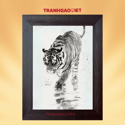 Tranh gạo màu Bước Chân Mãnh Hổ Lặng Lẽ