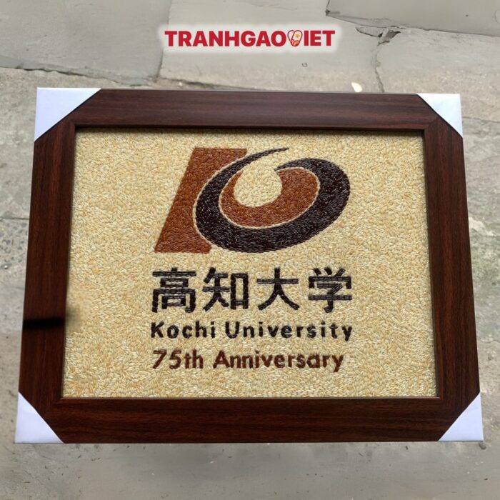 Tranh Gạo Logo Kochi University